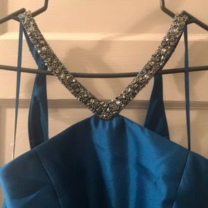 Gorgeous Cobalt Carmen Marc Valvo gown. pockets!
